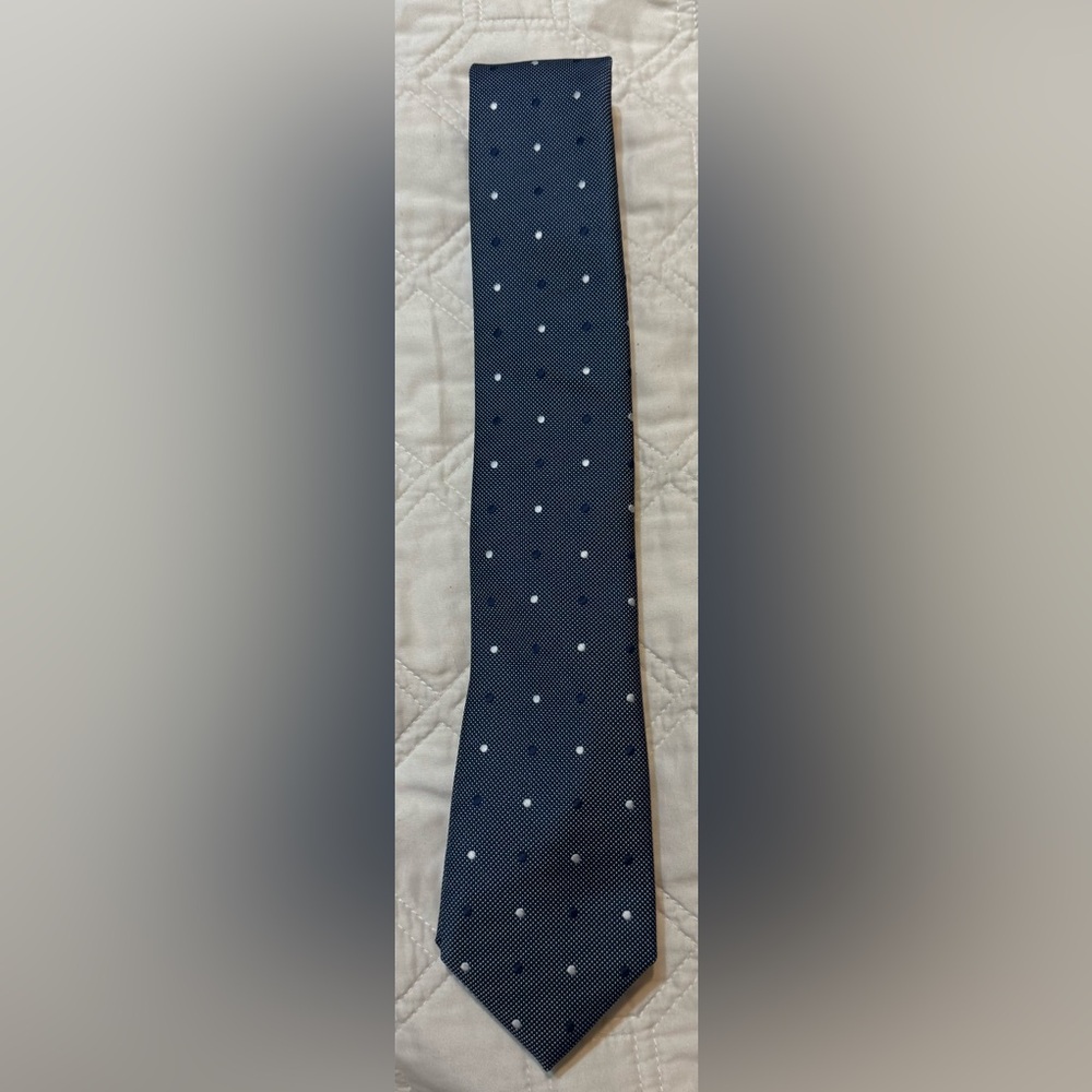 Stafford Men's Necktie 100% Polyester Blue & White Polka Dots